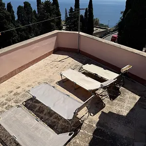 Gasthuis Porta Messina, Taormina